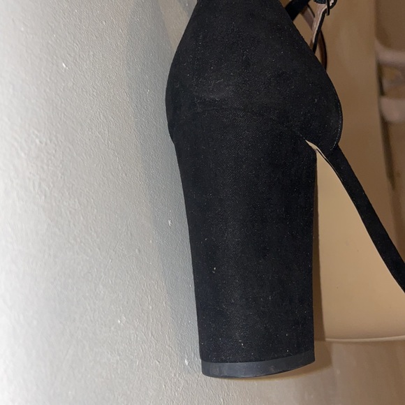 Madden Girl Black Strappy Sandal heels 9 New - Picture 11 of 14